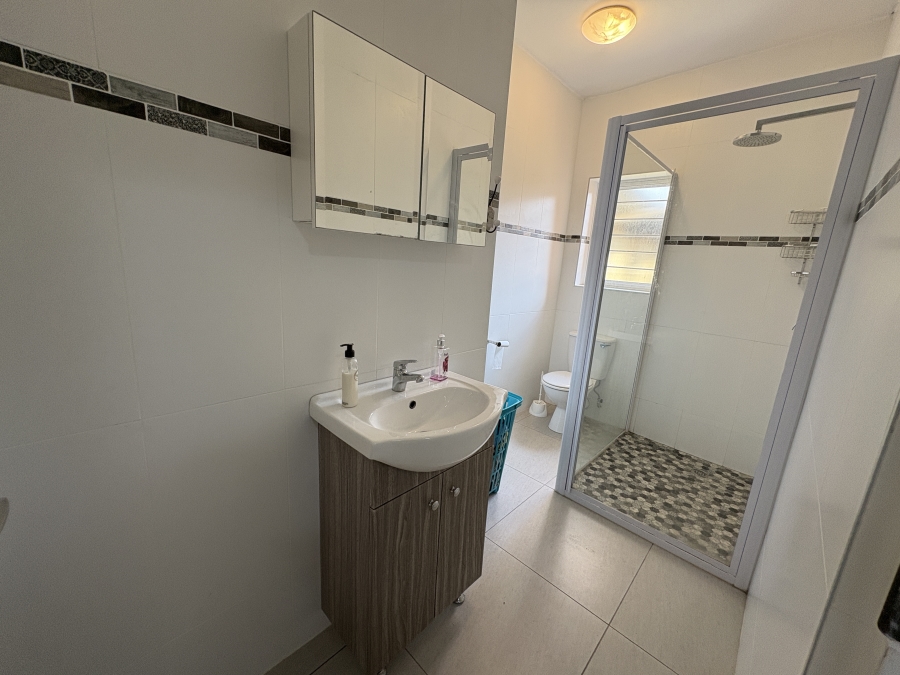 6 Bedroom Property for Sale in Cintsa East Eastern Cape